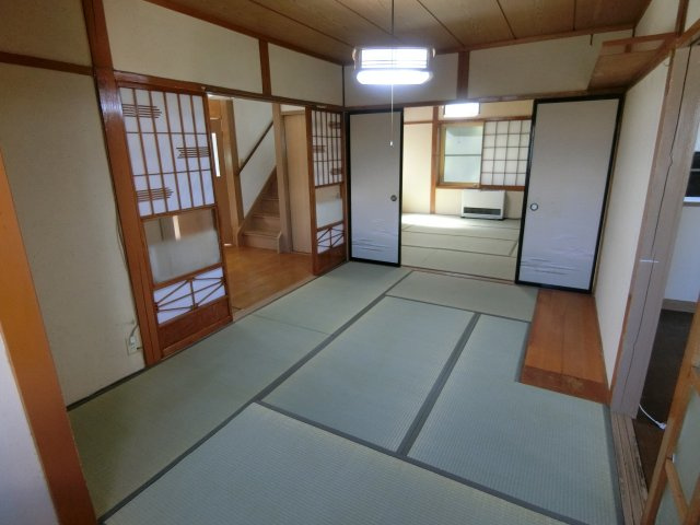 草津町　中古物件【オーナーチェンジ 11.23%】の和室|柔らかい畳が心地よい和室