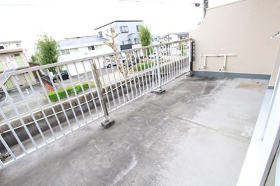 コーポ鈴木のバルコニー