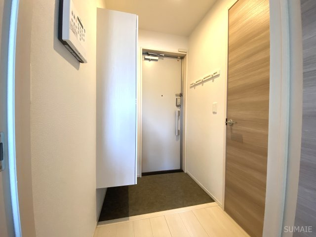 クレリアス若葉のエントランス|エントランススペース。