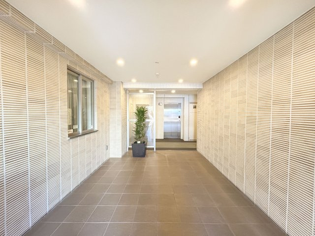 ライオンズクオーレ池袋ソシアのエントランス