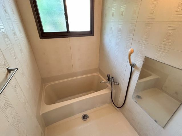 貸家　春日町の浴室