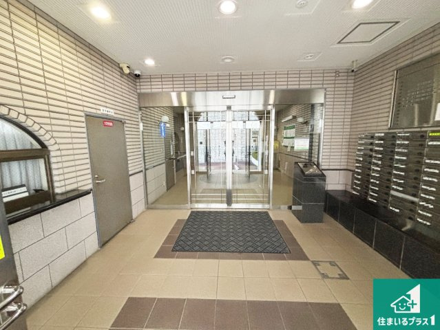 ライオンズマンション富雄D棟のエントランス|共用部（エントランス）