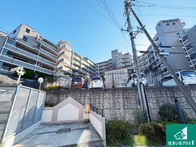 ライオンズマンション富雄D棟の外観|マンション外観写真！