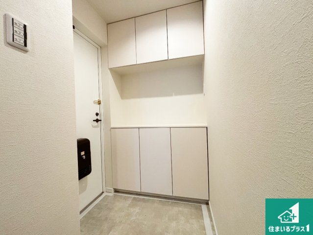 ライオンズマンション富雄D棟の玄関|シューズボックスにはたくさんの靴が収納できるので玄関周りはいつもスッキリ！ご家族が増えても安心！