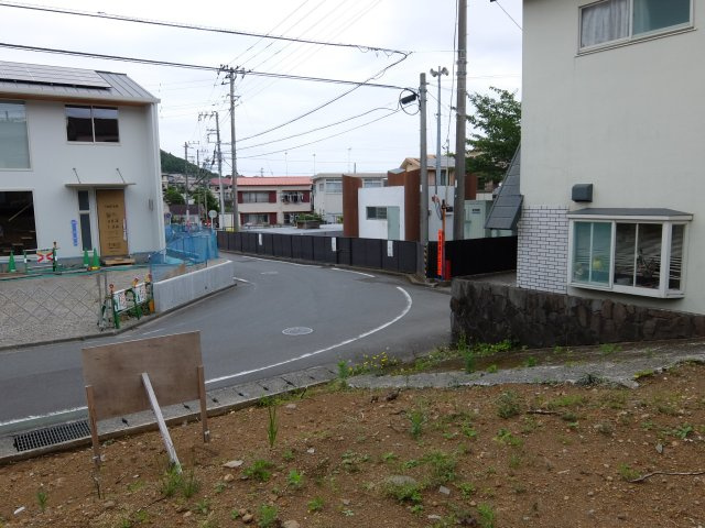 伊東市　川奈の前面道路含む現地写真