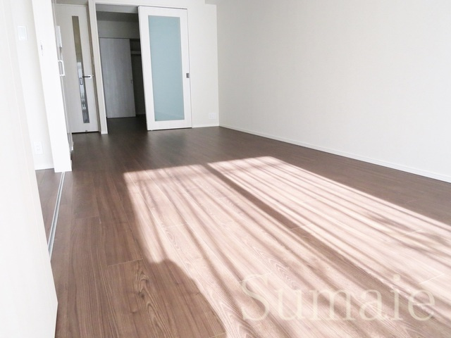 パークアクシス駒込ＨＩＬＬＴＯＰの居間・リビング|☆フローリングのキレイな洋室です☆☆