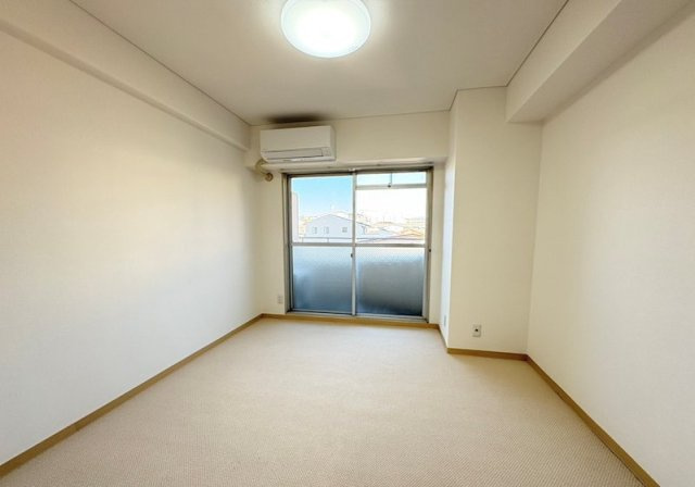 レスポアール四条大宮の居間・リビング