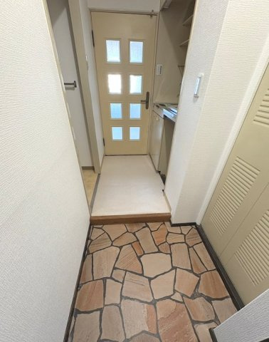 レスポアール四条大宮の玄関