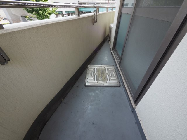 ドムール九条のバルコニー