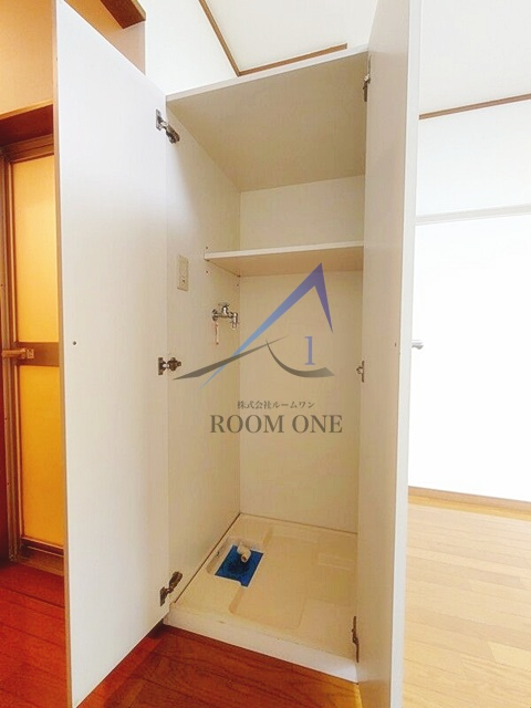 レジデンス久我山の設備|洗濯機置き場です。