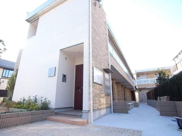 リブリ・ゆうやのエントランス