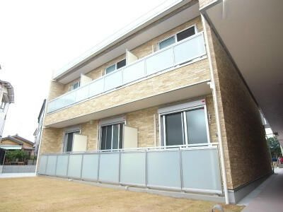 リブリ・ゆうやのエントランス