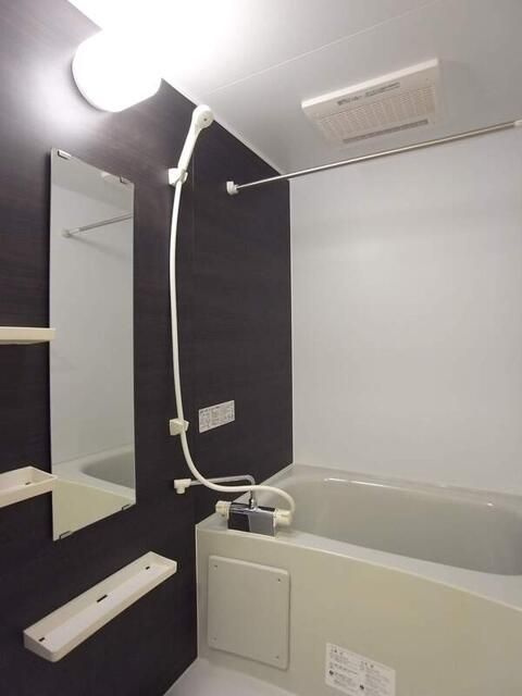 リブリ・ゆうやの浴室