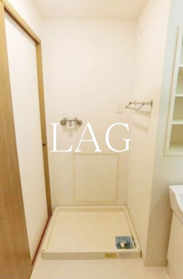 【設備】 | コーポレート稲毛海岸 | 室内洗濯機置き場です。