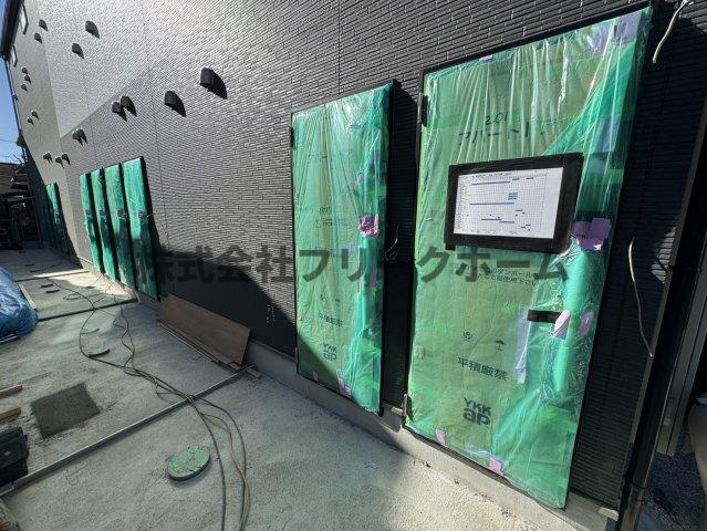 三鷹市上連雀３丁目のアパートのエントランス