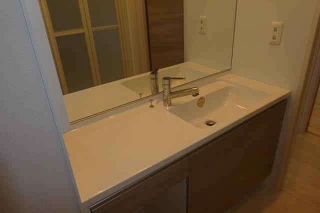 グランチェスタ白楽の独立洗面台|シャンプードレッサー