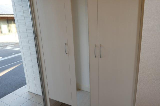 グランチェスタ白楽の内装|シューズボックス