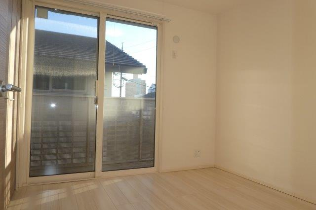 グランチェスタ白楽の洋室