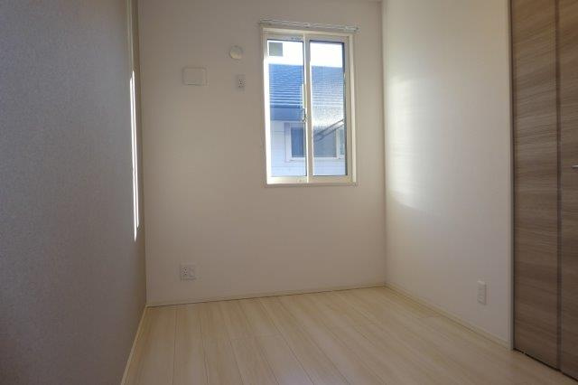 グランチェスタ白楽の洋室