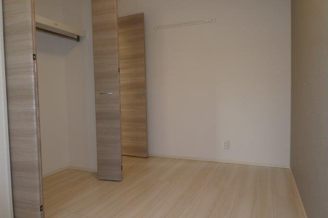 グランチェスタ白楽の洋室