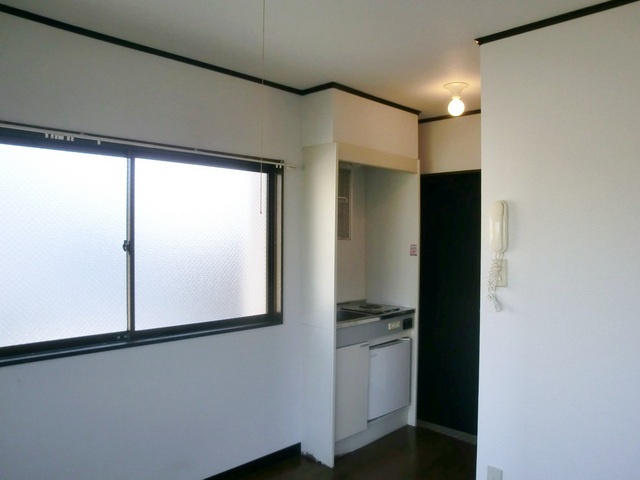 ＴＩビルのキッチン|ミニ冷蔵庫付で、便利です☆