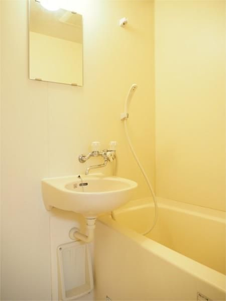 ルーブル南長崎の浴室