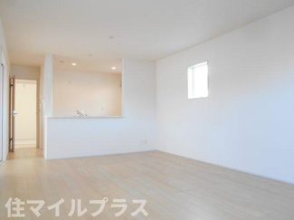 【居間・リビング】 | 須賀川市森宿新築一戸建て6棟 | ゆったり過ごせるリビングです