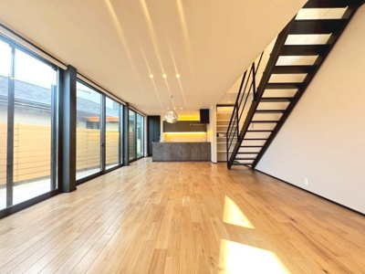 【居間・リビング】 | 箕面市桜ケ丘4丁目貸家