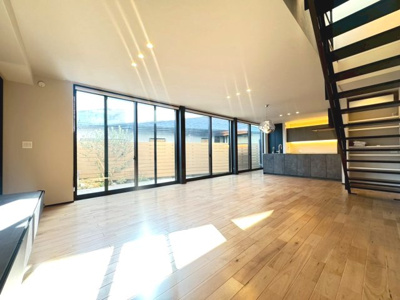 【居間・リビング】 | 箕面市桜ケ丘4丁目貸家