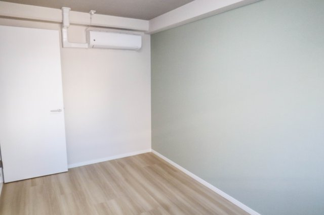 【洋室】 | ＧＳハイム船場 | 洋室　約５．７帖にもエアコンが付いています♪