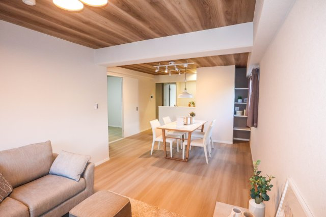 【居間・リビング】 | ＧＳハイム船場 | 温かみのあるナチュラルテイスト♪