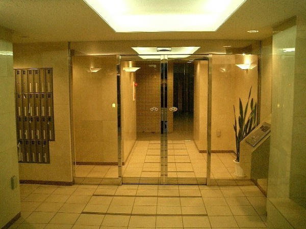 スカイコート文京白山第３のロビー|ロビー　オートロック