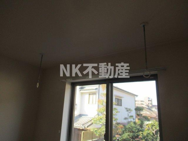 【その他】 | メゾンひかり（枚岡賃貸） | 室内物干しです