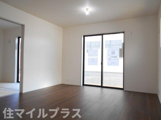 【居間・リビング】 | 須賀川市森宿新築一戸建て6棟 | 使いやすい居間です