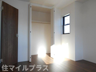 【洋室】 | 須賀川市森宿新築一戸建て6棟 | 明るい洋室です