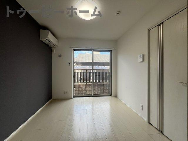 グリーン・ジュピターの居間・リビング|こちらの居間で趣味の時間をお楽しみください