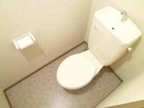 【トイレ】 | ※温水洗浄便座になります。