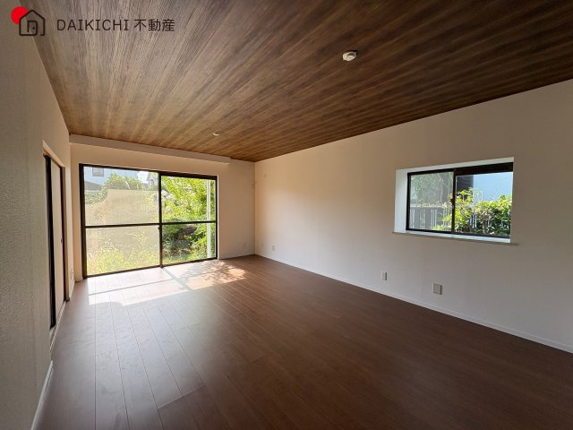 【居間・リビング】 | KEM東松山市桜山台　中古戸建