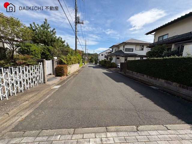 【前面道路含む現地写真】 | KEM東松山市桜山台　中古戸建