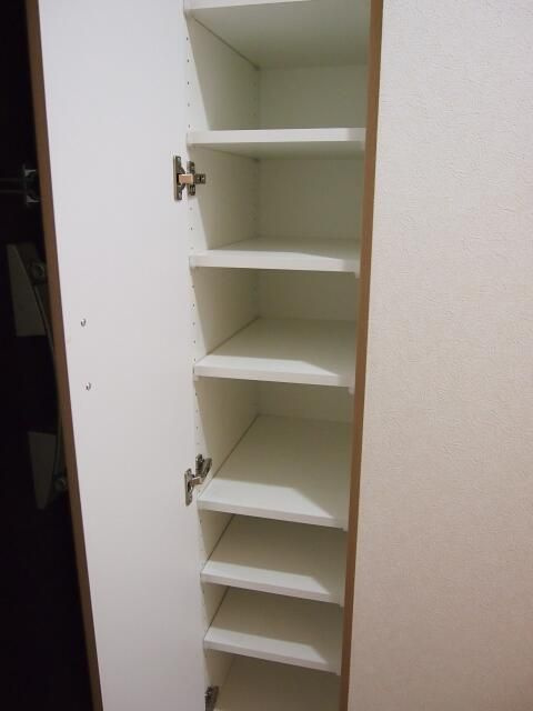 ルーブル板橋区役所前の収納