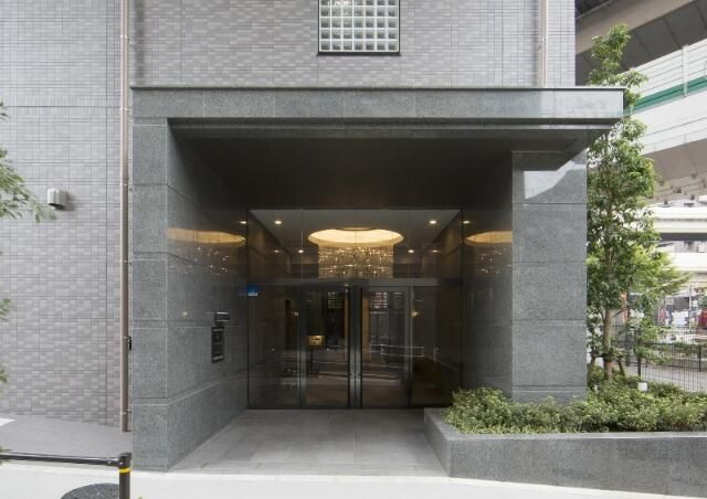 ルーブル板橋区役所前のエントランス