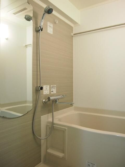 ルーブル板橋区役所前の浴室