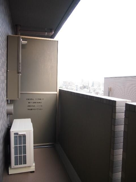 ルーブル板橋区役所前のバルコニー