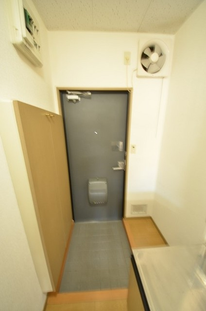 ヒルズ中野の玄関