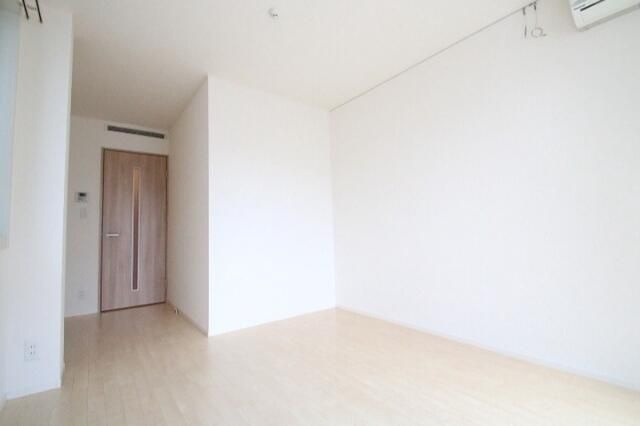 Ｂｅｒｇｅ　Ｎｏｉｘの寝室