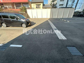 【駐車場】