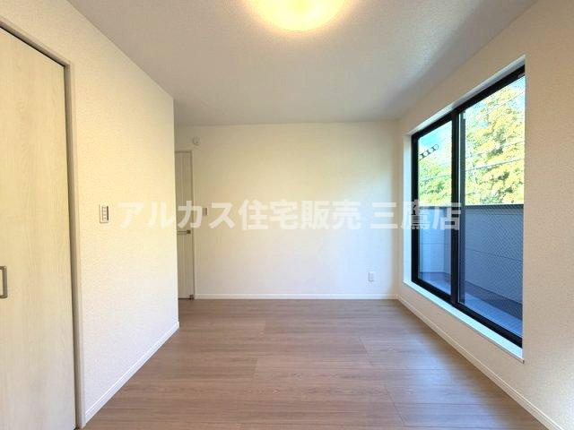 調布市深大寺南町５丁目 京王線 つつじヶ丘駅 新築戸建の洋室