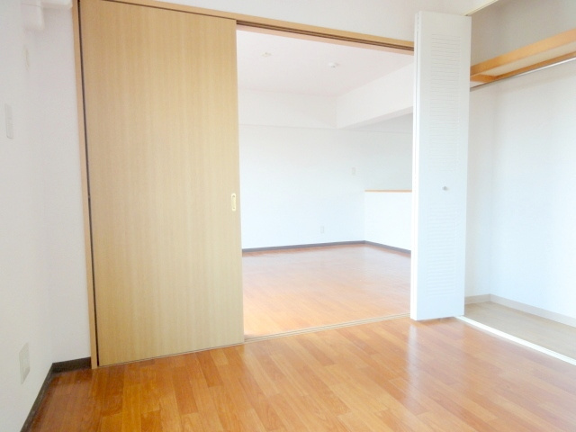 ViewTerrace売布Ⅰの居間・リビング|洋室です