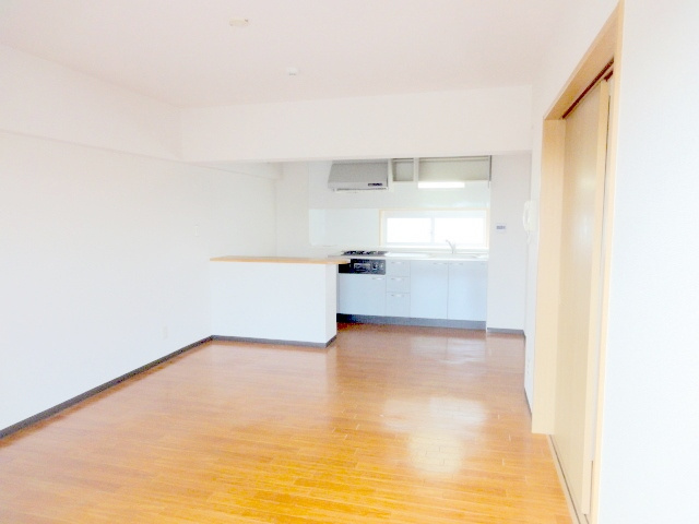 ViewTerrace売布Ⅰの内装|ゆったりとしたリビングです