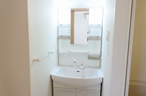 ロシェリジエルの独立洗面台